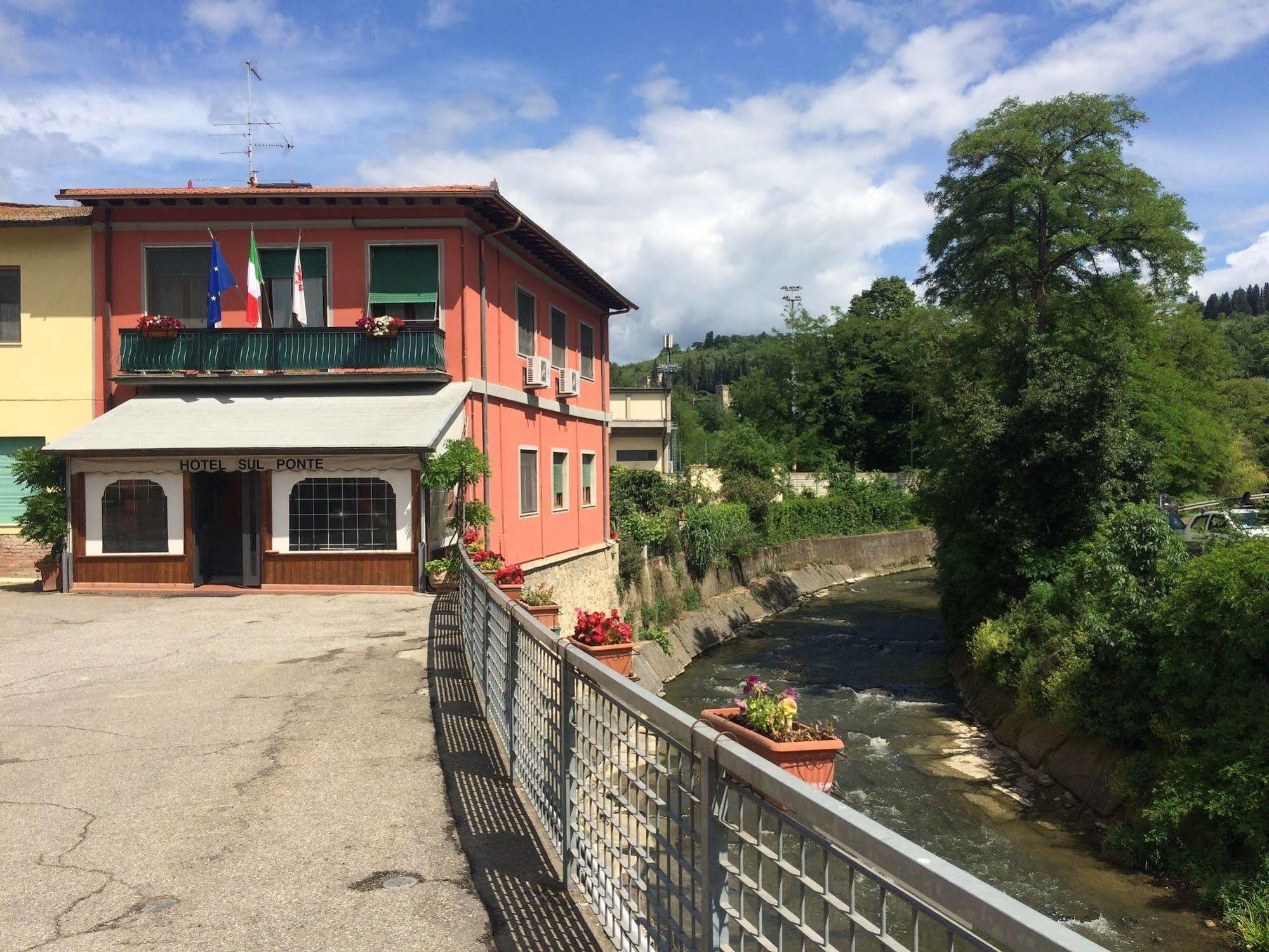 Hotel Sul Ponte Флоренція Екстер'єр фото